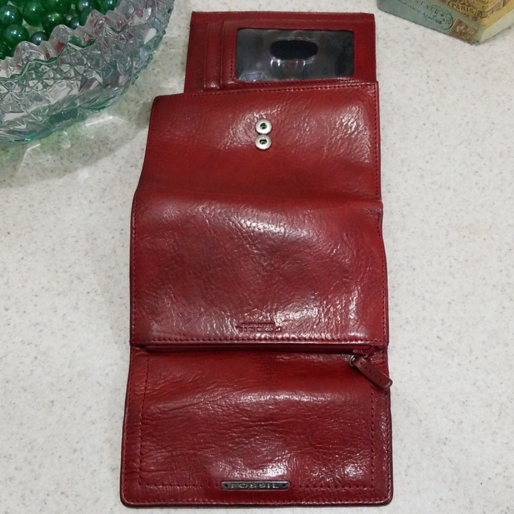 Fossil Dark Red Leather Wallet - image 8